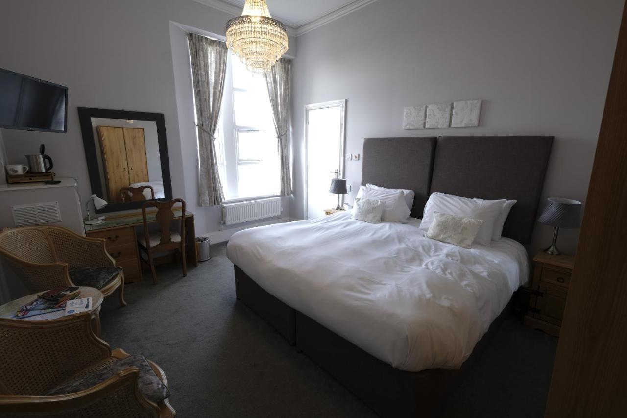Heathcliff House B&B Exclusively For Adults Free Large Carpark Торкі Екстер'єр фото