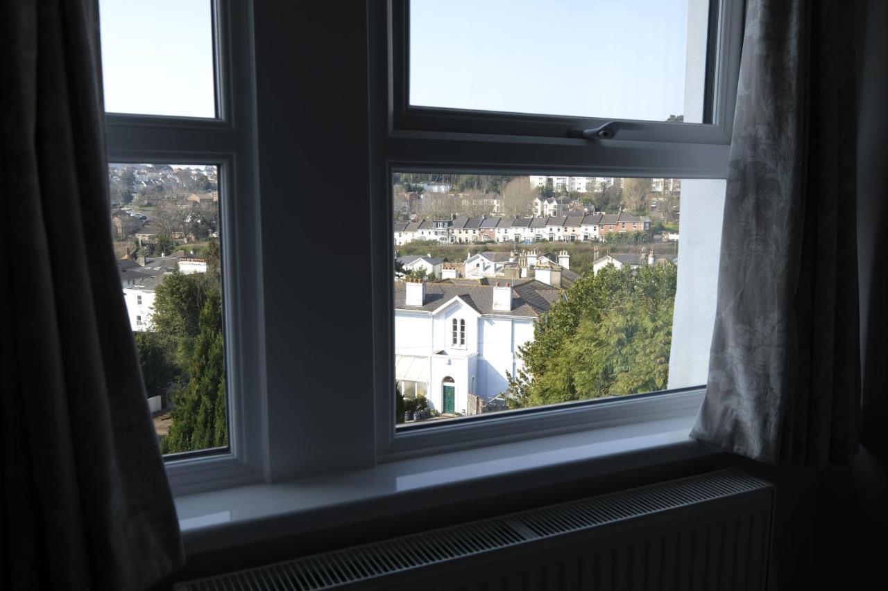 Heathcliff House B&B Exclusively For Adults Free Large Carpark Торкі Екстер'єр фото