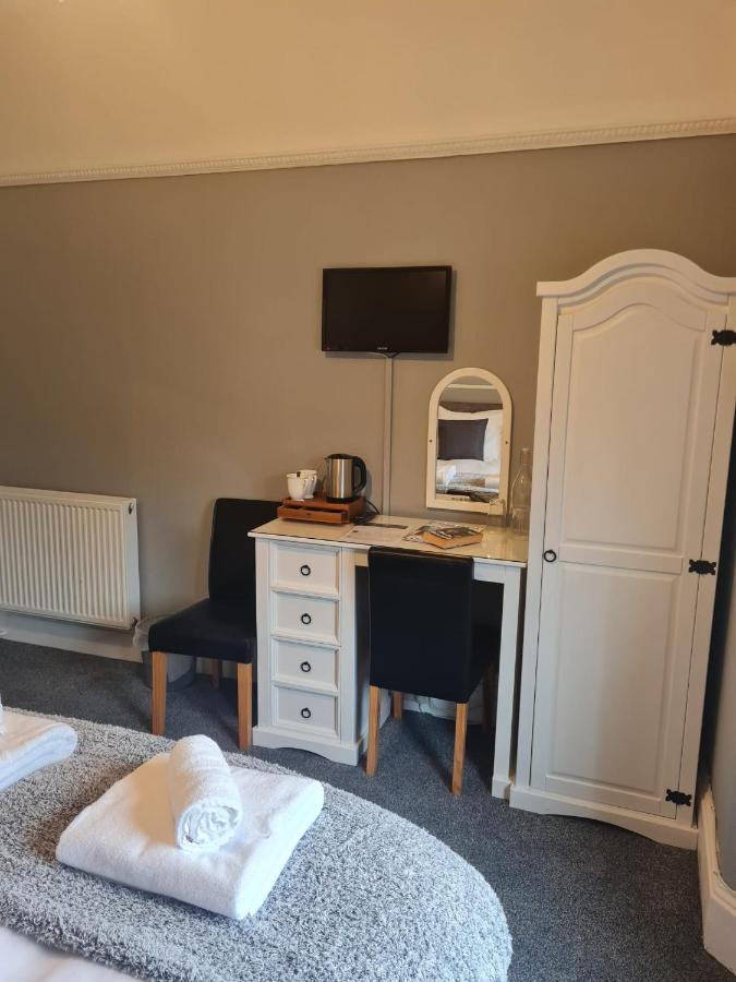 Heathcliff House B&B Exclusively For Adults Free Large Carpark Торкі Екстер'єр фото