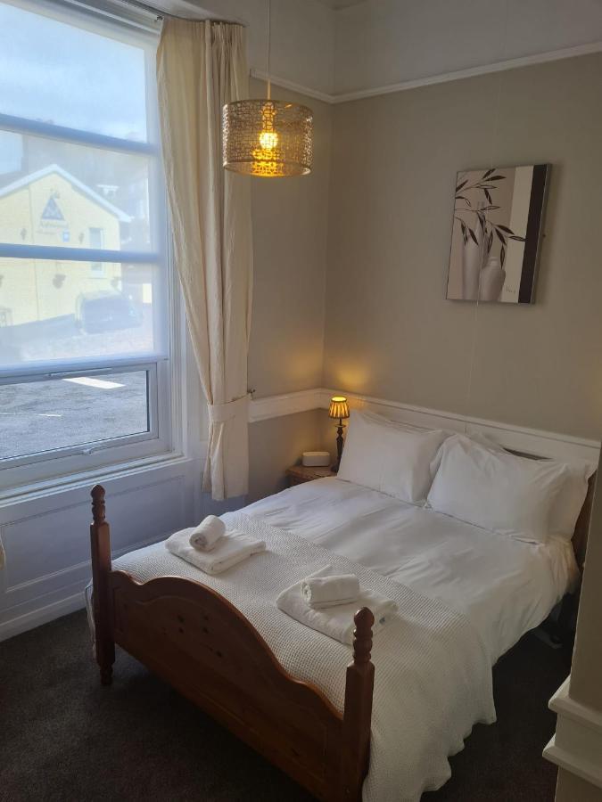 Heathcliff House B&B Exclusively For Adults Free Large Carpark Торкі Екстер'єр фото