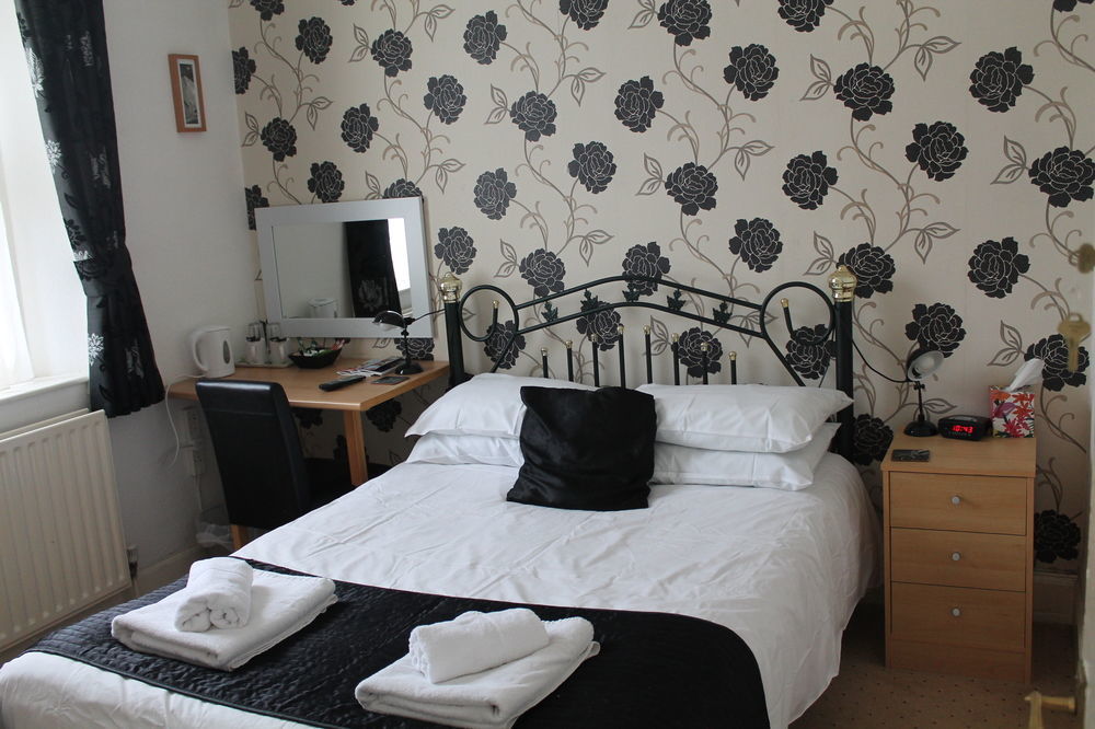 Heathcliff House B&B Exclusively For Adults Free Large Carpark Торкі Екстер'єр фото
