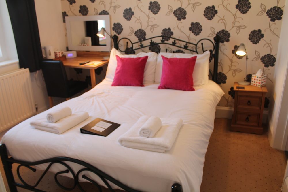 Heathcliff House B&B Exclusively For Adults Free Large Carpark Торкі Екстер'єр фото