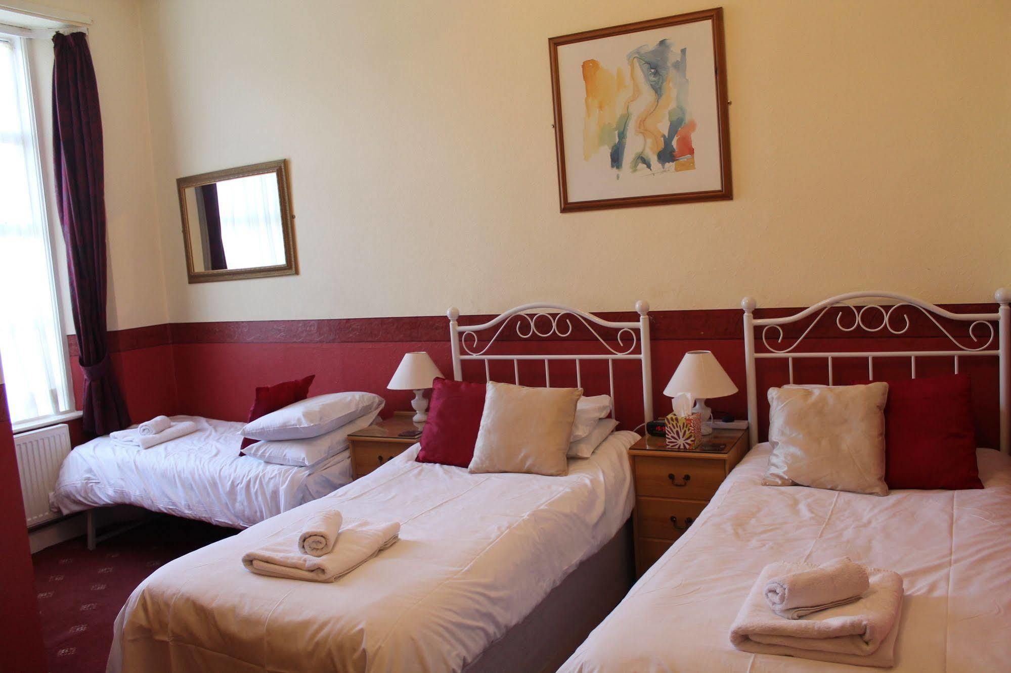 Heathcliff House B&B Exclusively For Adults Free Large Carpark Торкі Екстер'єр фото